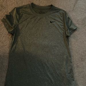 Women’s nike dry-fit tee shirt